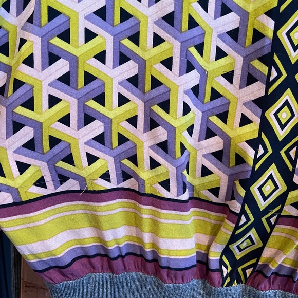 Hale Bob SZ M Silk Geometric Print Sweater! - Picture 4 of 9